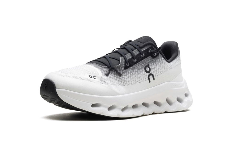 ON RUNNING CLOUDTILT "BLACK | IVORY"