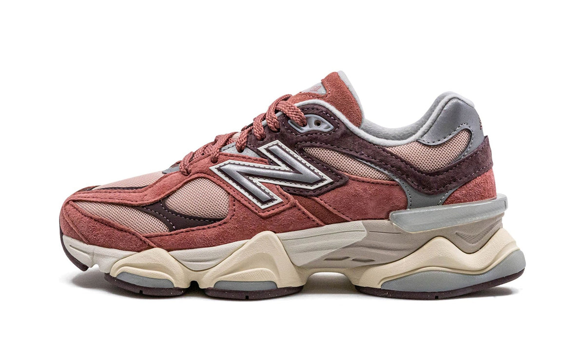 NEW BALANCE 9060 "Mineral Red/Truffle"