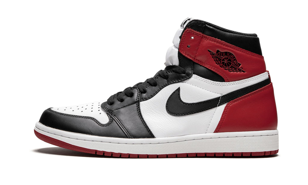 AIR JORDAN 1 RETRO HIGH OG
"Black Toe"