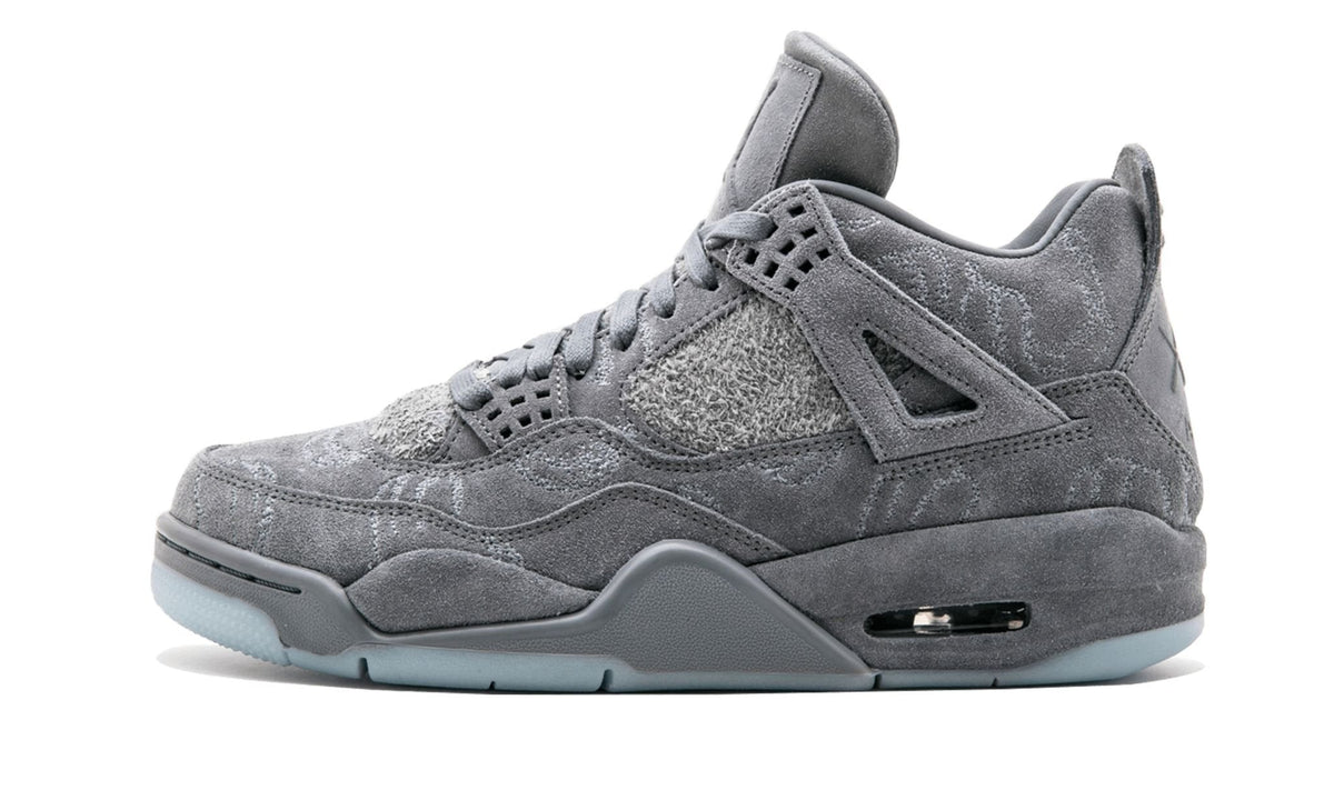 AIR JORDAN 4 RETRO KAWS
"KAWS"