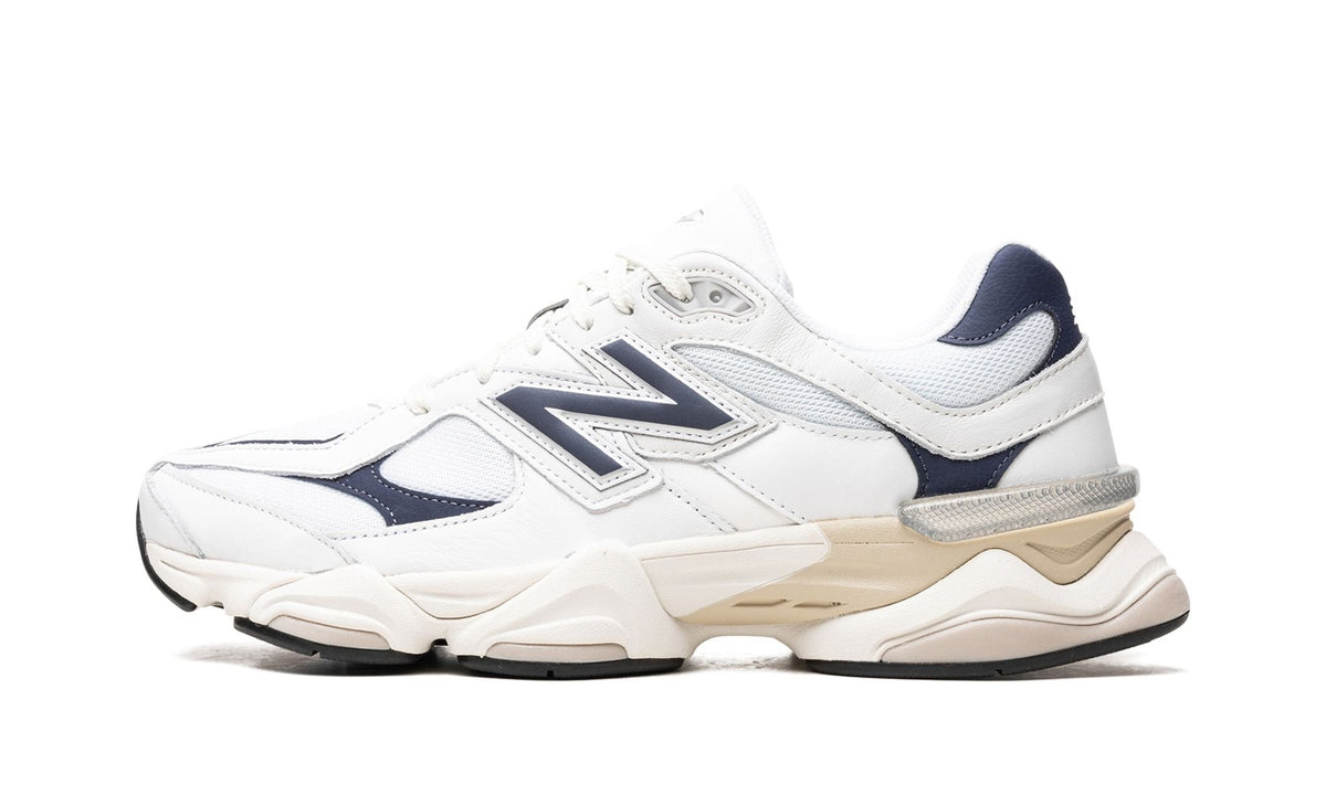 NEW BALANCE
9060
"White / Navy