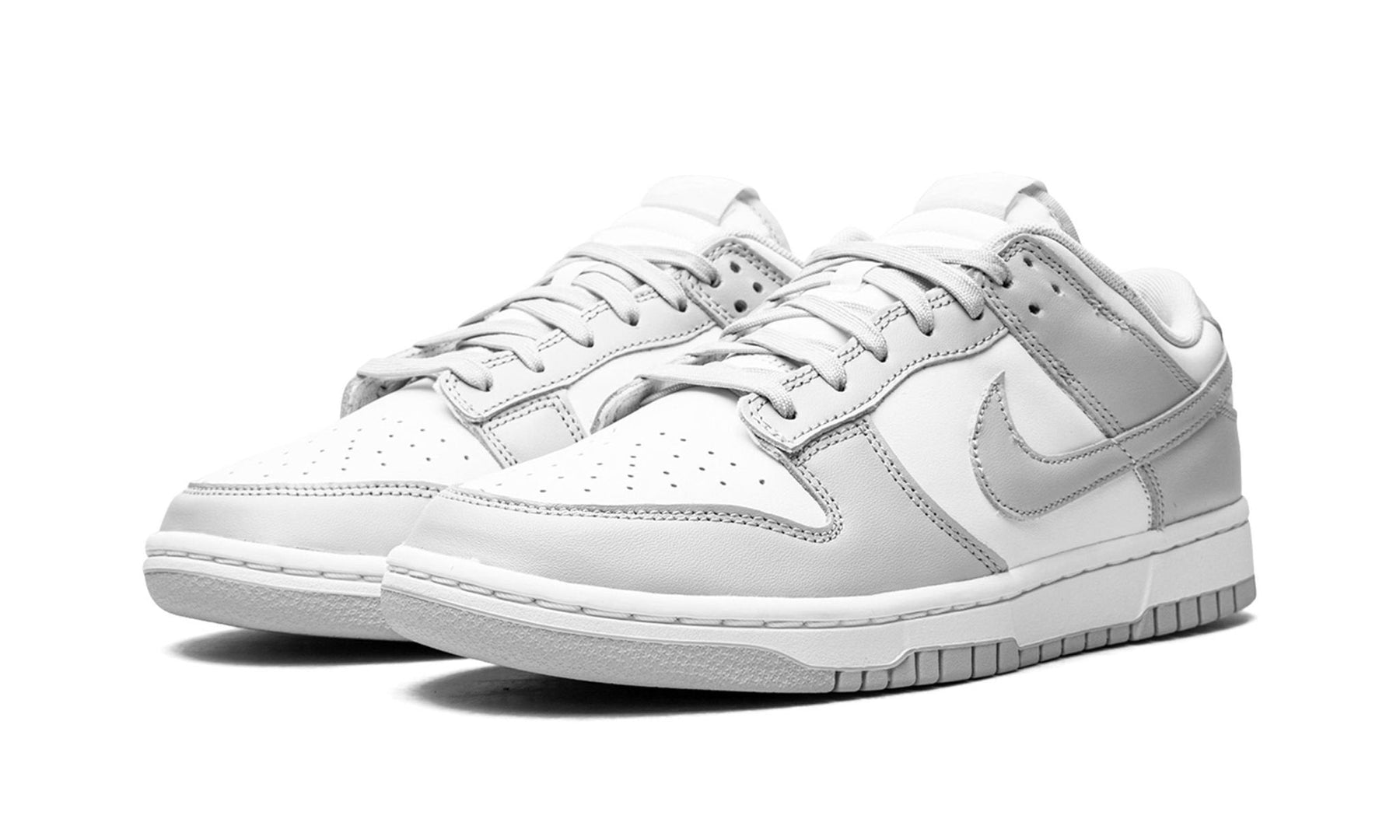 NIKE
DUNK LOW
"Grey Fog"