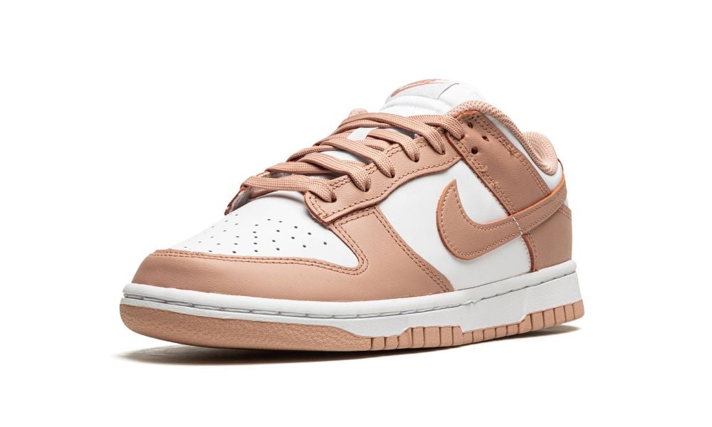 DUNK LOW
"Rose Whisper"