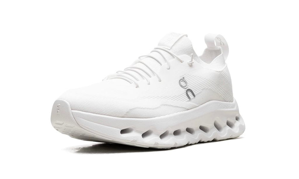 ON RUNNING CLOUDTILT "LOEWE ALL WHITE"