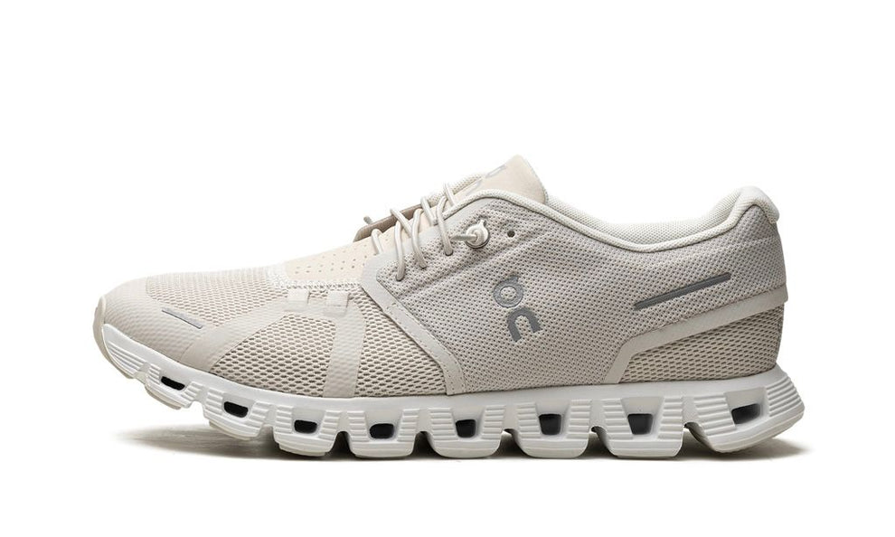 ON Running Cloud 5 – Pearl/White